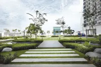 Arch Plus Studio at Trefoil Setia City Hotels in Shah Alam