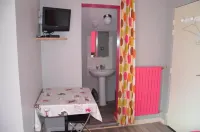 Hotel Restaurant Rive Gauche Hotels in Josselin