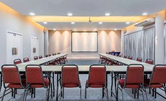 Completo em Hotel Localização Perfeita