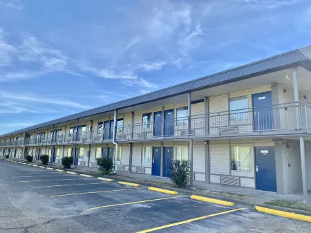 Motel 6 Forrest City AR Отели рядом с достопримечательностью «Форрест-Сити Рекреэйшен»