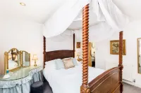 Shakespeare House Town Centre Free Parking Hotels in Snitterfield