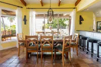 Luxury Ocean-View Flamingo Home with Pool, Apartment and Party Deck