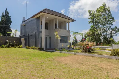 Lavender - Taman Tanda Hotel dekat Indomaret Candi Kuning