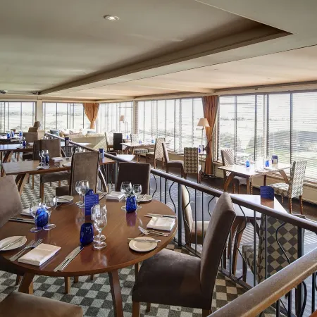 Royal Golf Hotel