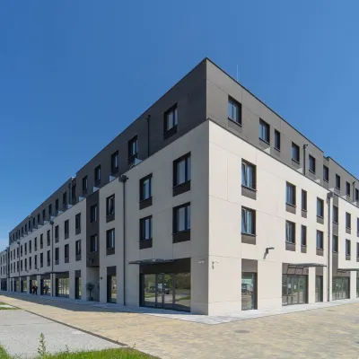 Milo Aparthotel Hotel dekat Taman Aqua Wrocław