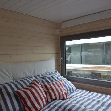 Time Out on the Havel - Houseboat "nautikhus"