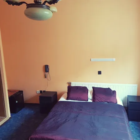 Attila Hotel Budapest Отели рядом с достопримечательностью «04. Уйпешт»
