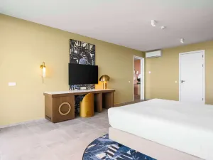 The Rif at Mangrove Beach Corendon Curacao All-Inclusive, Curio by Hilton