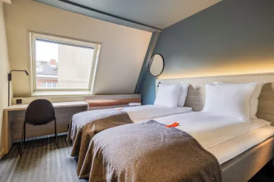 Citybox Brussels Hotel dekat Base Design Brussels