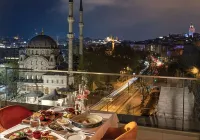 Port Bosphorus - breakfast