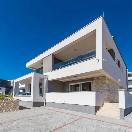Apartments with Pool Villa Zora