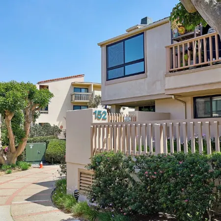 Just a few steps to stairs to ocean! Gated. The Sanctuary at South Sierra