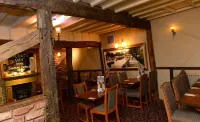 The Vine Hotel by Thegreatvine Ltd - servizio colazione