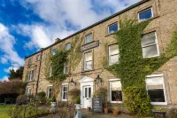 The Burgoyne - Stunning Hotel with Amazing Views and Impeccable Service - parking