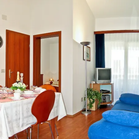 Villa Midea