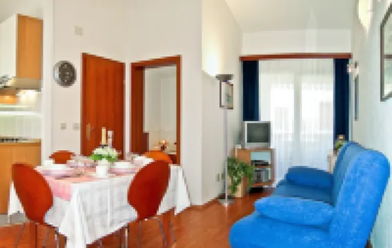 Villa Midea
