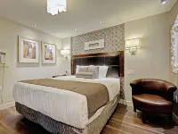 Helm's Inn Hotels near Mile Zero