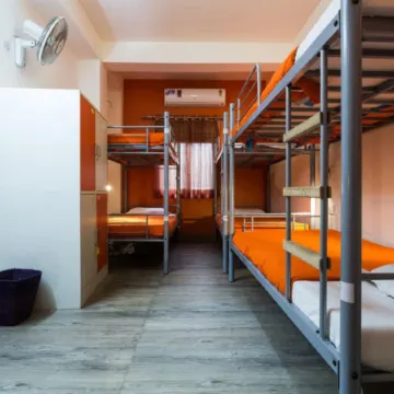 Joey's Hostel Delhi Отели рядом с достопримечательностью «Храм Акшардхам»