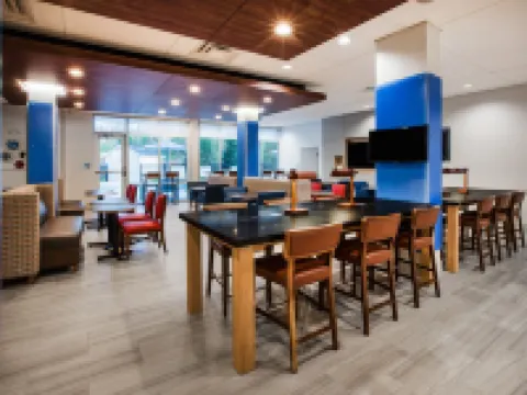 Holiday Inn Express & Suites CANTON by IHG Hoteles en Canton