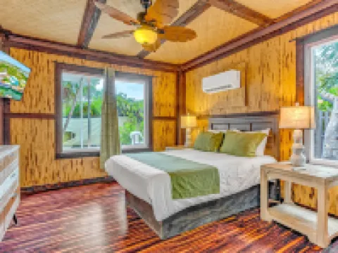 Captain Pip's Marina & Hideaway Hotels in Marathon