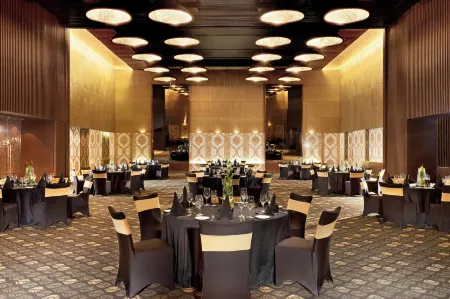 The Westin Gurgaon, New Delhi Отели рядом со станцией Gurgaon Railway Station