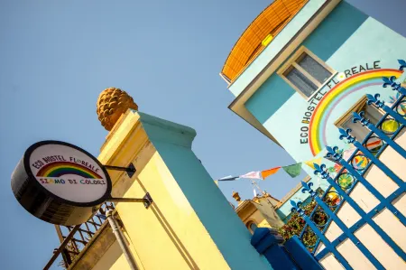 Eco Hostel Floreale Отели рядом с достопримечательностью «House of Neptune and Amphitrite»