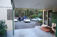 Gariwerd Motel - parking