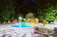 Evergreen Lodge - Pools