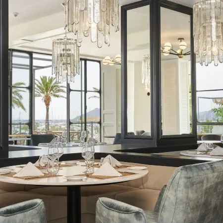 Hoposa Daina- Adults Only