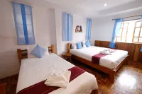 The Good View Guesthouse Hoteles en Mae Sariang