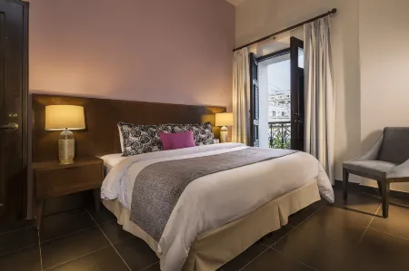 Decanter Hotel Отели в г. Сан-Хуан