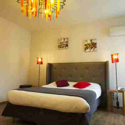 Brit Hotel Confort Roanne - Le Grand Hôtel Rooms