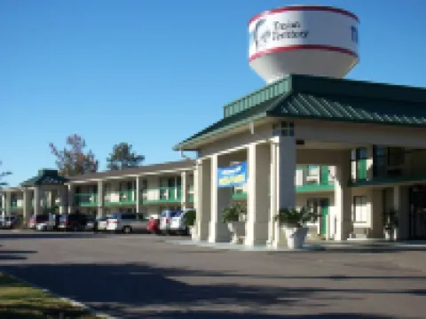Baymont by Wyndham Troy Hotels in Troy