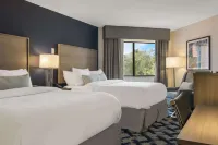 The Inn on Maritime Bay, Ascend Hotel Collection Hotels in Manitowoc