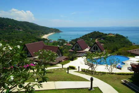 Baan KanTiang See Villas Отели рядом с достопримечательностью «Khlong Chak Waterfall»