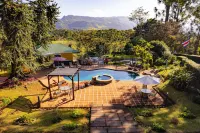 Hotel Villa Florencia Отели в г. Турриальба