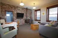 Waipiata Country Hotel Hotels in Ranfurly