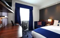 Holiday Inn Express Leeds - East Hotels in Castleford