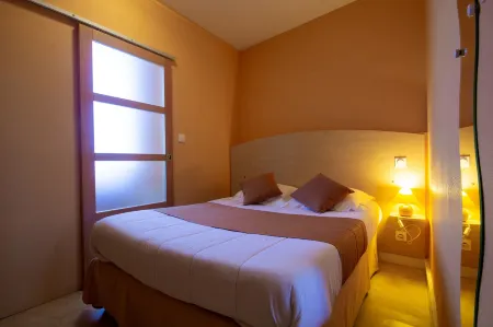 Hotel du Commerce Отели в г. Лестель-Бетарам