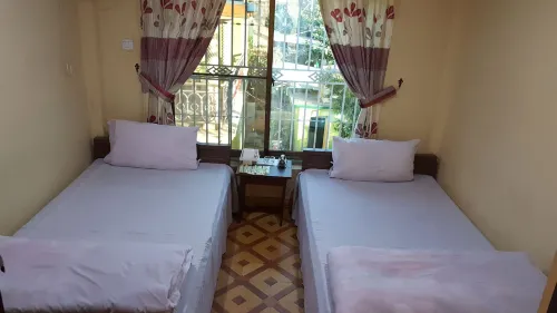 Red Dragon Hotel - 2-Star