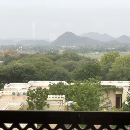 Le Méridien Jaipur Resort & Spa