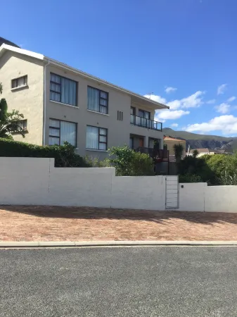 Hermanus Heights Villa