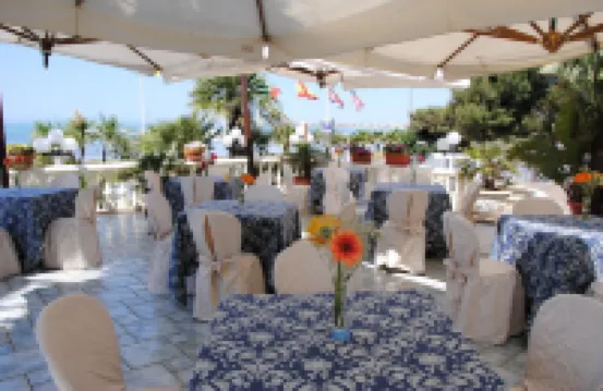 地中海酒店 切薩雷奧港酒店