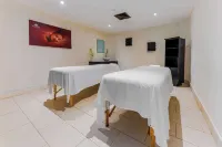 Crystals Beach Resort Belle Mare, a member of Radisson Individuals - spa