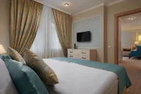 Honour and Grace Hotel Hotels in Остров