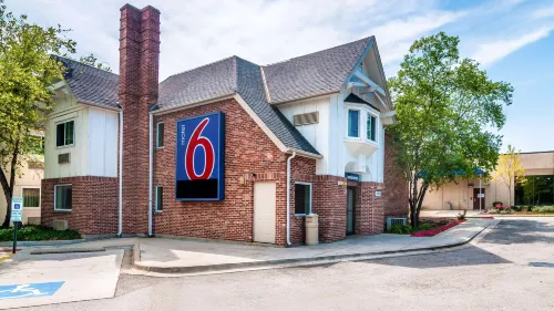 Motel 6 Arlington Heights, IL - Chicago North Central Hotels in Elk Grove Township