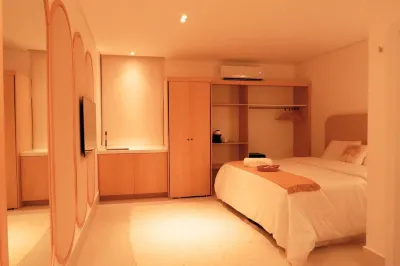 Roka Hotel Boutique Hôtels à : 