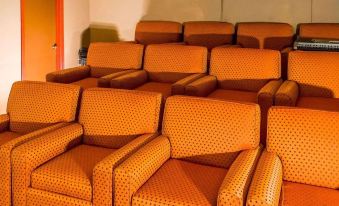 Economy Inn & Suites