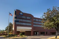 Days Inn & Suites by Wyndham Tallahassee Conf Center I-10 Hotels in der Nähe von Fun Station