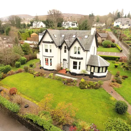 Ashburn House de Luxe B&B